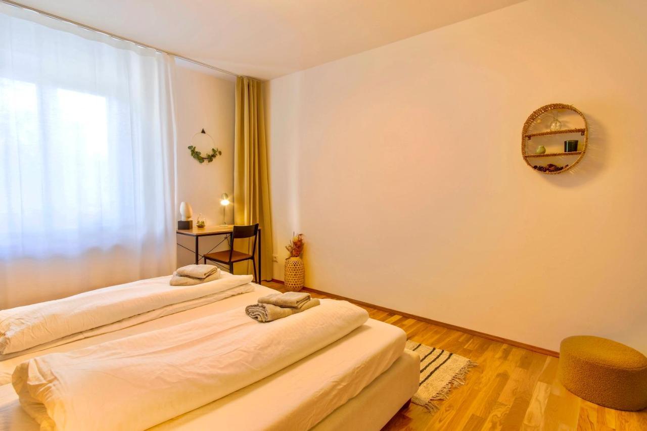 4-room Luxury - Close To Station, Free Parking, Kitchen Leipzig